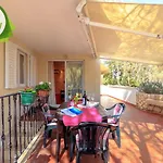 Leona & Borna\'S Central Lapad Suites